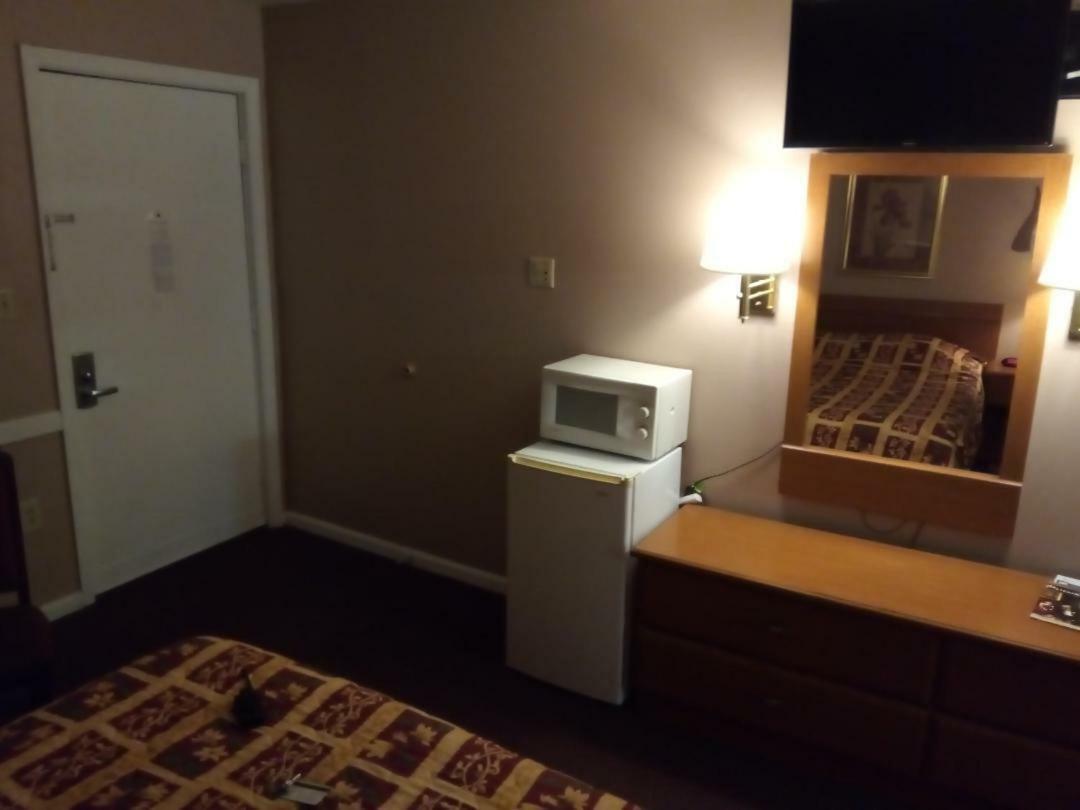 Regal Inn Hebron Екстериор снимка